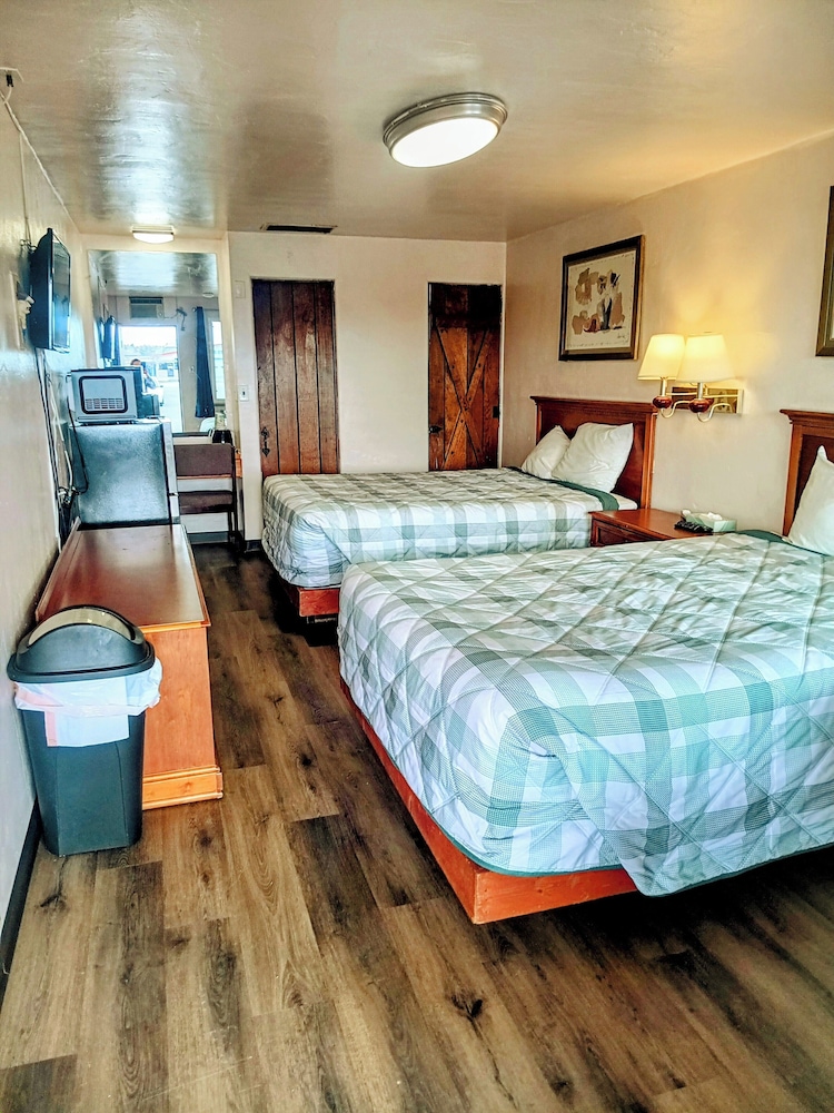 Basic Double Room photo 1