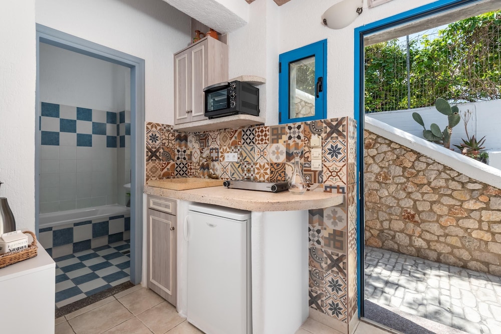 Agnanti Beach Apartments - Galini photo 3