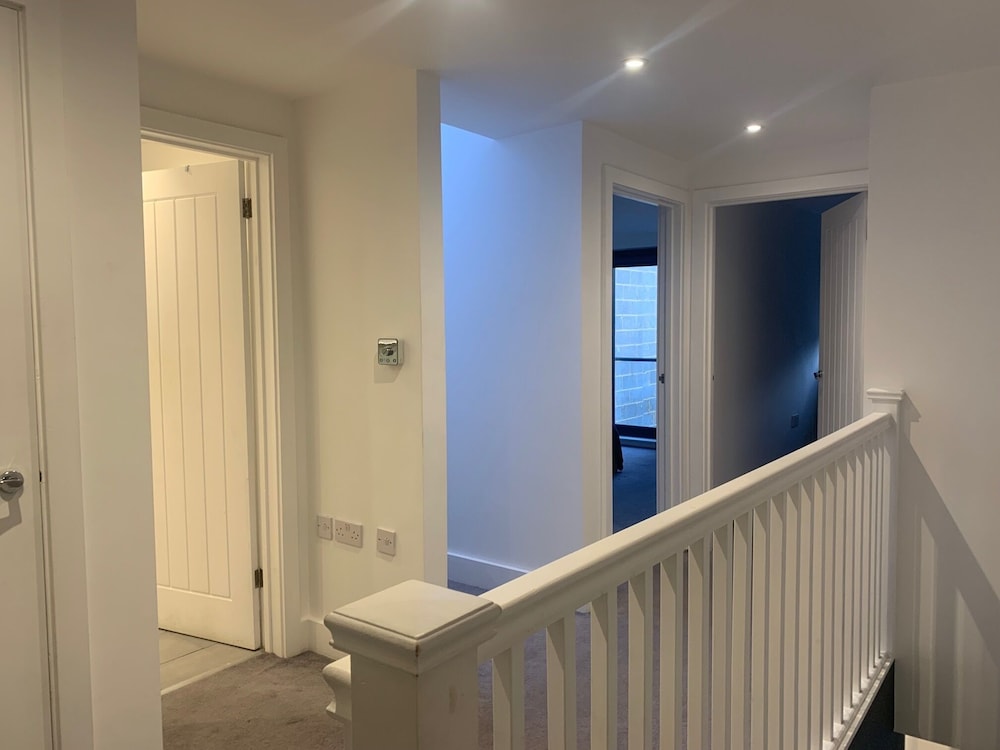Brighton City Centre Apartment *Parking Available* photo 3