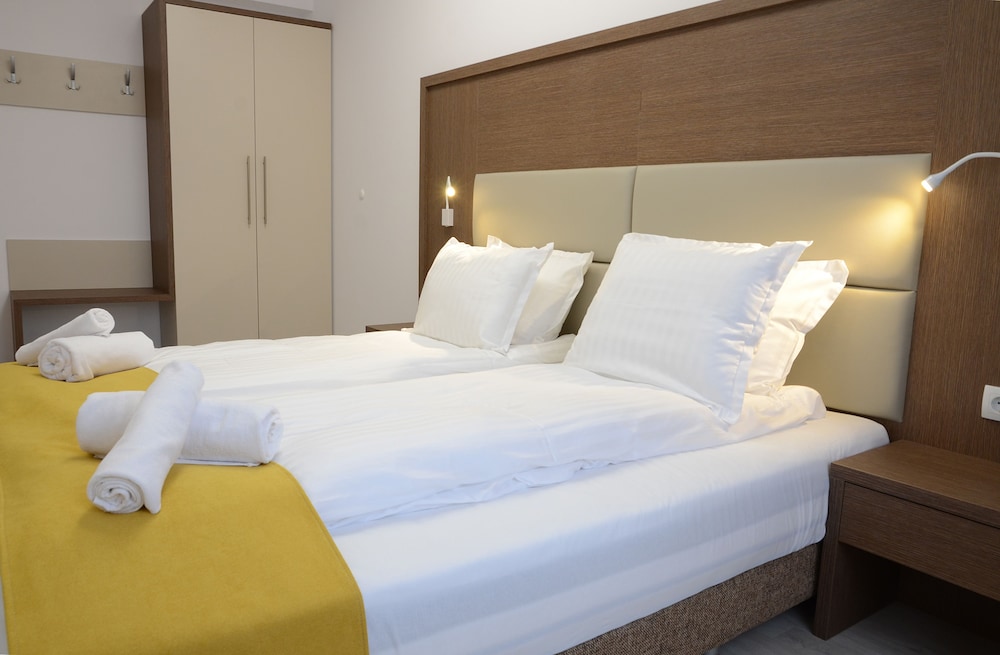 Apartment 42, Balcony photo 1