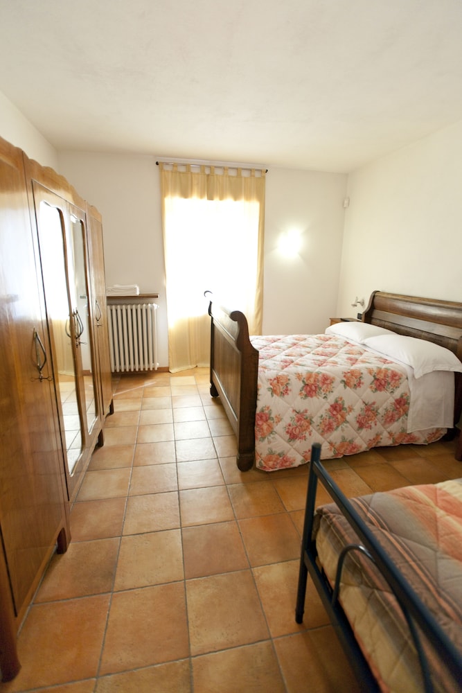 Quadruple Room, Shared Bathroom (Camera 4) photo 1