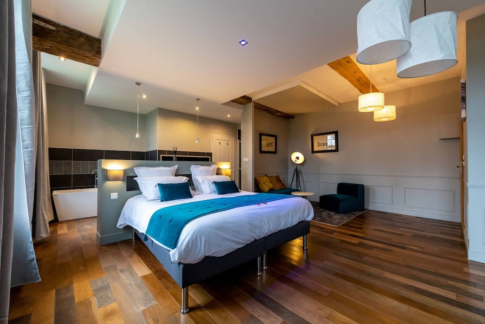Superior Suite, Ensuite, Garden View - Photo 1