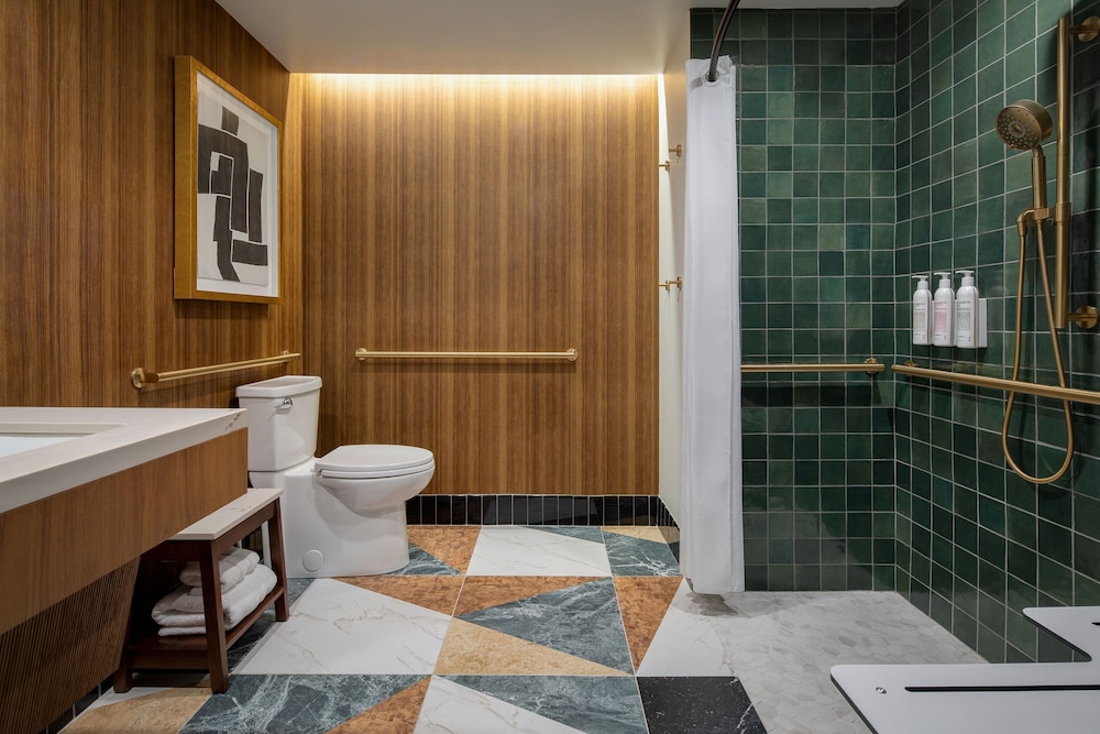 Classic Room, 2 Queen Beds (Mobility Accessible, Transfer Shower) photo 2