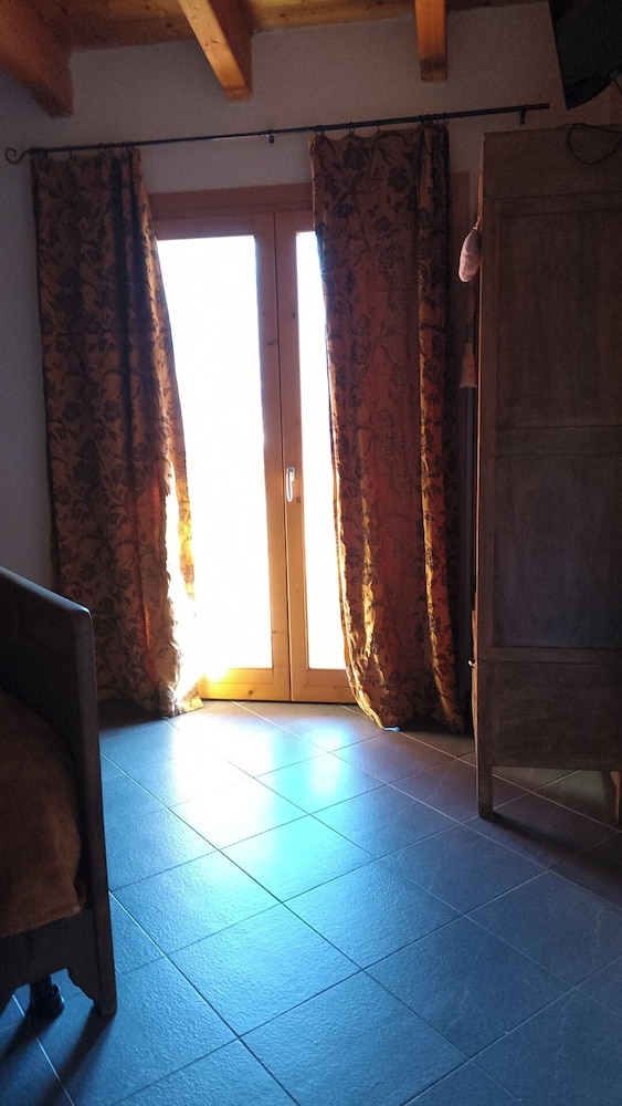 Double Room, Balcony, Mountain View photo 3