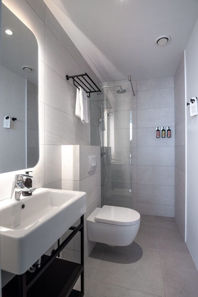 Apartment, 2 Bedrooms, 2 Bathrooms - Photo 5