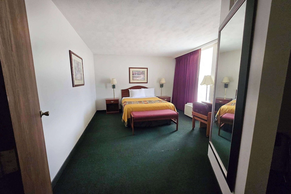 Family Suite, Multiple Beds, Non Smoking - Photo 2