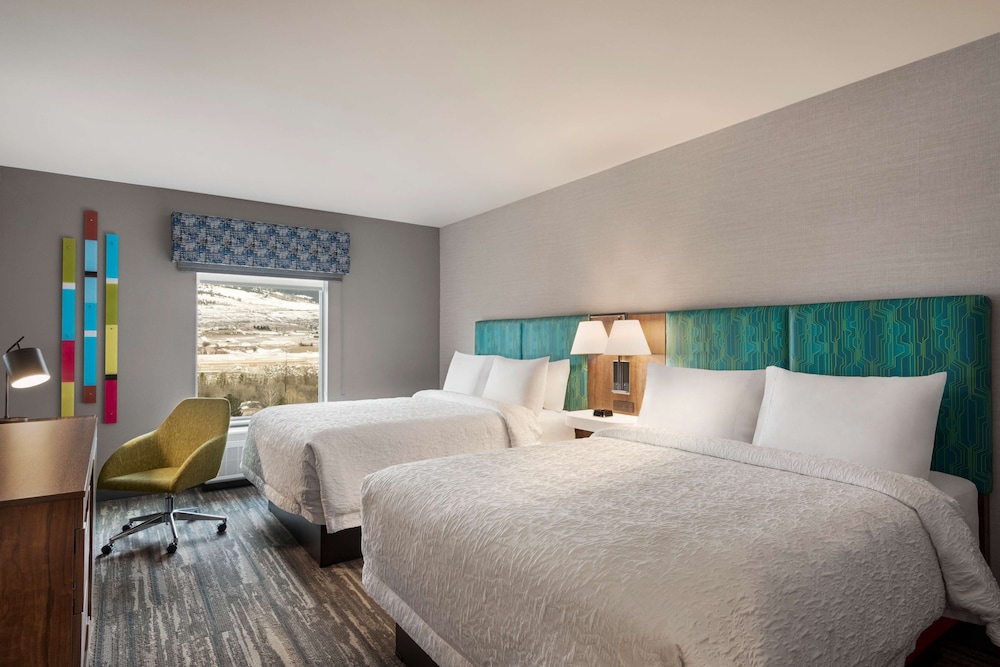 Room, 2 Queen Beds, Refrigerator - Photo 3