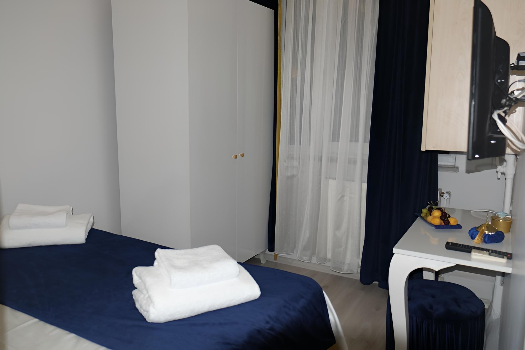 Deluxe Family Apartment photo 2