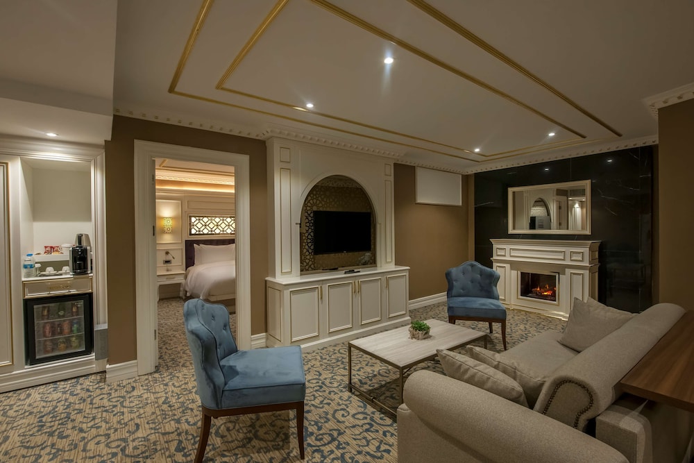 Suite, 1 King Bed, Non Smoking (Harput)