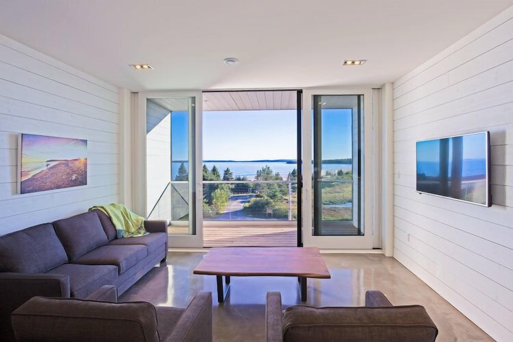 Deluxe Loft, 1 Bedroom, Not Ocean Front photo 2
