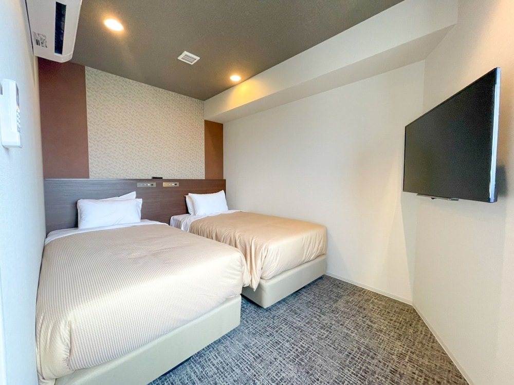 Twin Room, Non Smoking - Photo 1
