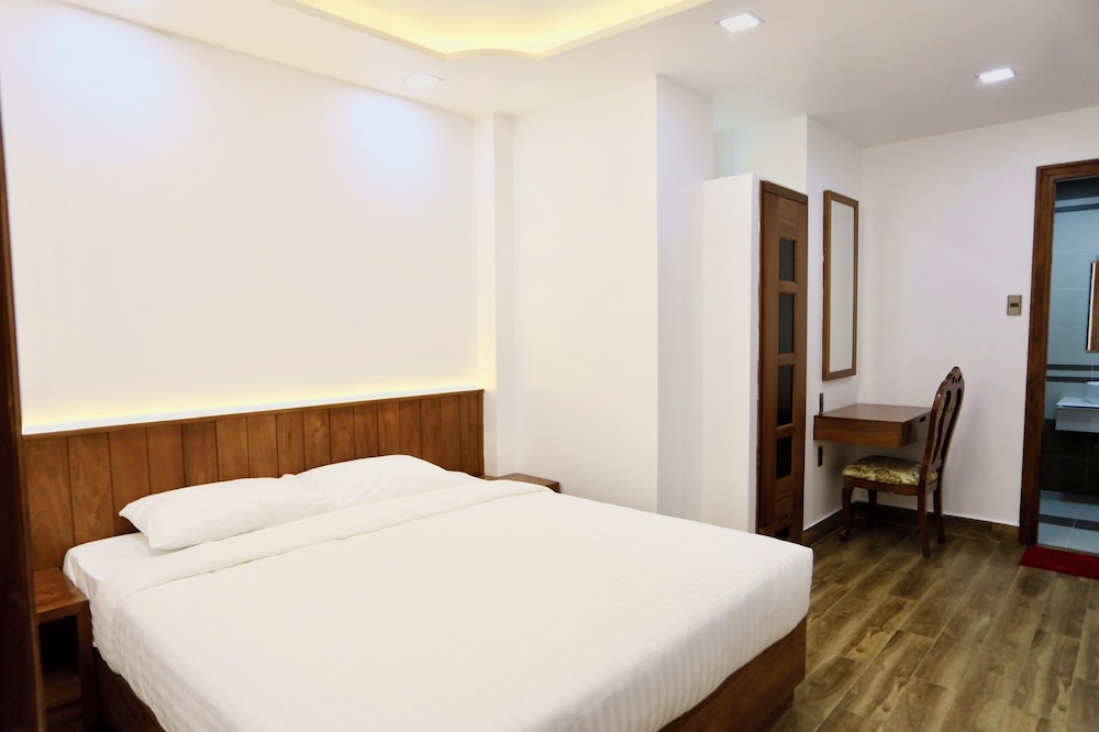 3 Bedroom Executive Apartment - Photo 3
