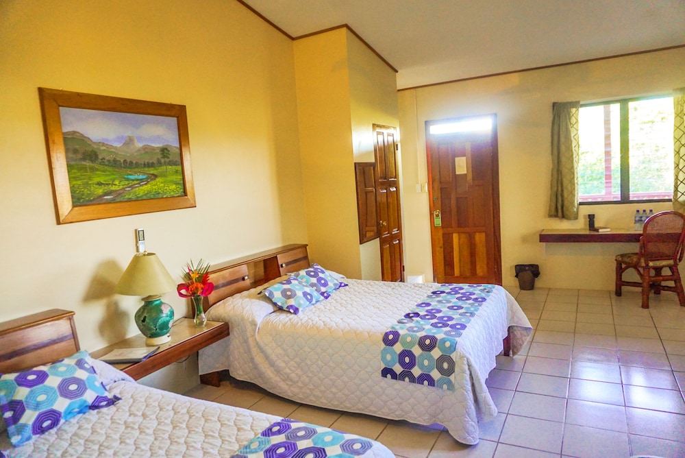 Standard Quadruple Room, 2 Double Beds photo 2