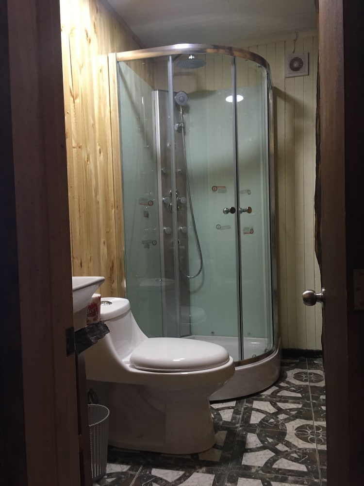 Standard Double Room, 1 Double Bed, Shared Bathroom photo 3