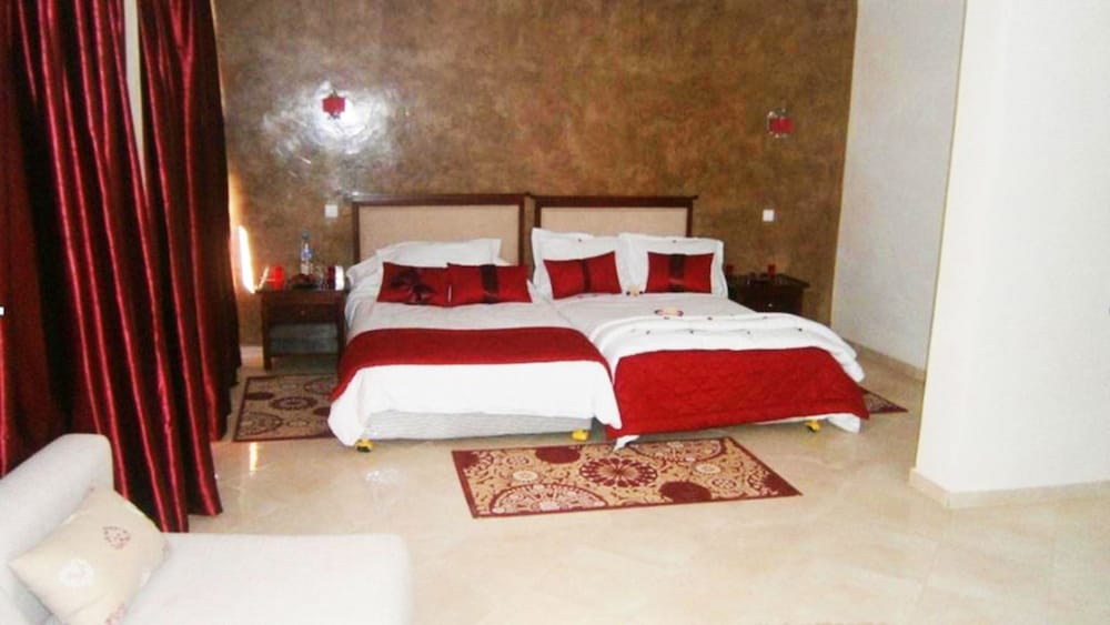 Single Room, Mountain View