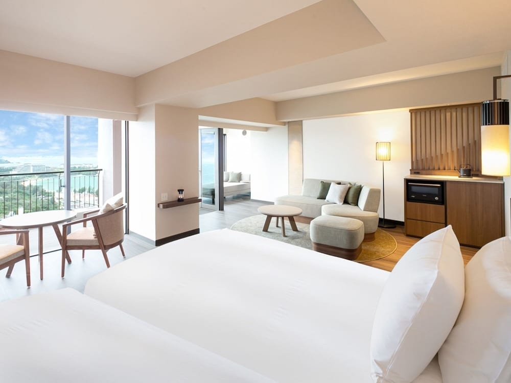 Club Ocean, Non Smoking (8-13F / 68.4 Sqm)
