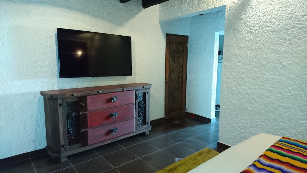 Superior Suite, 1 King Bed, Oceanfront