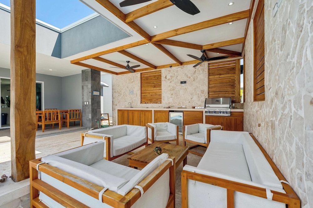 Comfort Villa, Private Pool photo 3