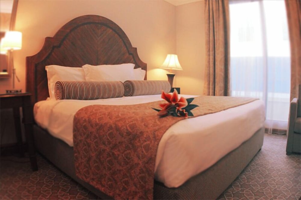 Classic Room, 1 King Bed photo 3