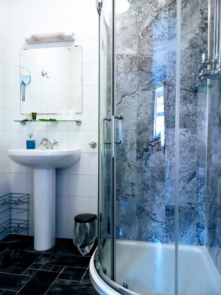 Triple Room, Ensuite ((Or Double Occupancy)) photo 3