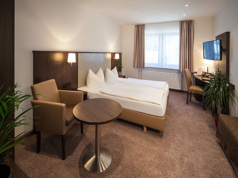 Double Room - Photo 9