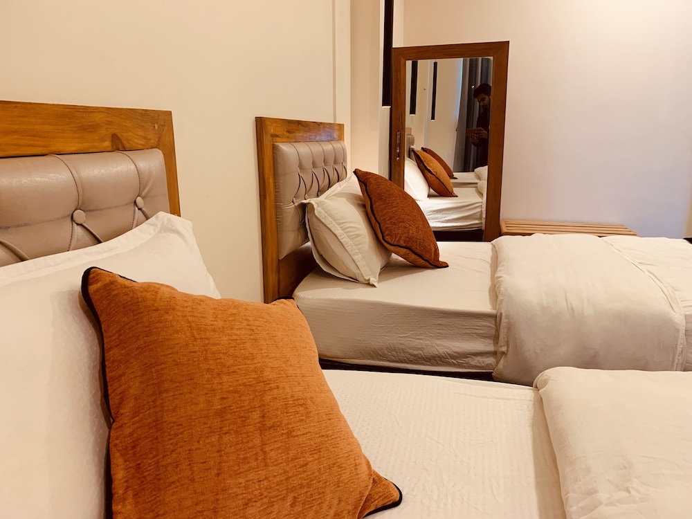 Superior Twin Room, 2 Twin Beds, Non Smoking, Hill View photo 3