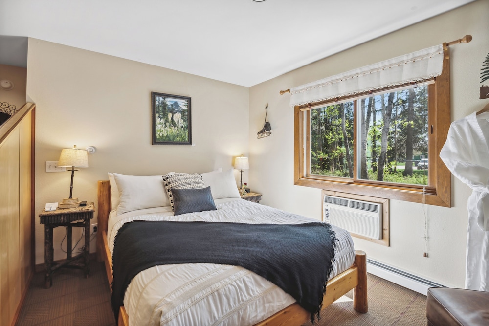 Premium Suite, Multiple Beds (GlacierSuite) photo 2