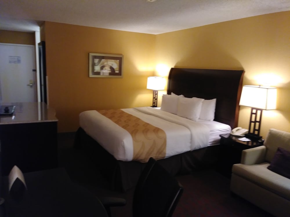 Room, 1 King Bed, Non Smoking (Efficiency) photo 2