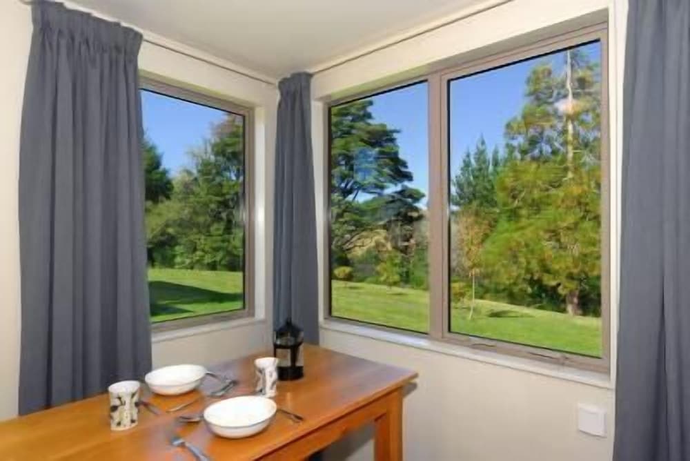 Standard Suite, 2 Bedrooms, Non Smoking, Kitchen (Motel - 4 Singles) photo 3