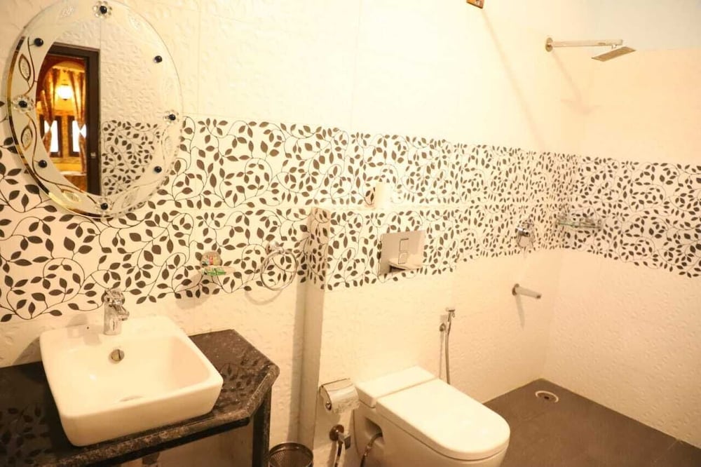 Standard Room - Photo 9