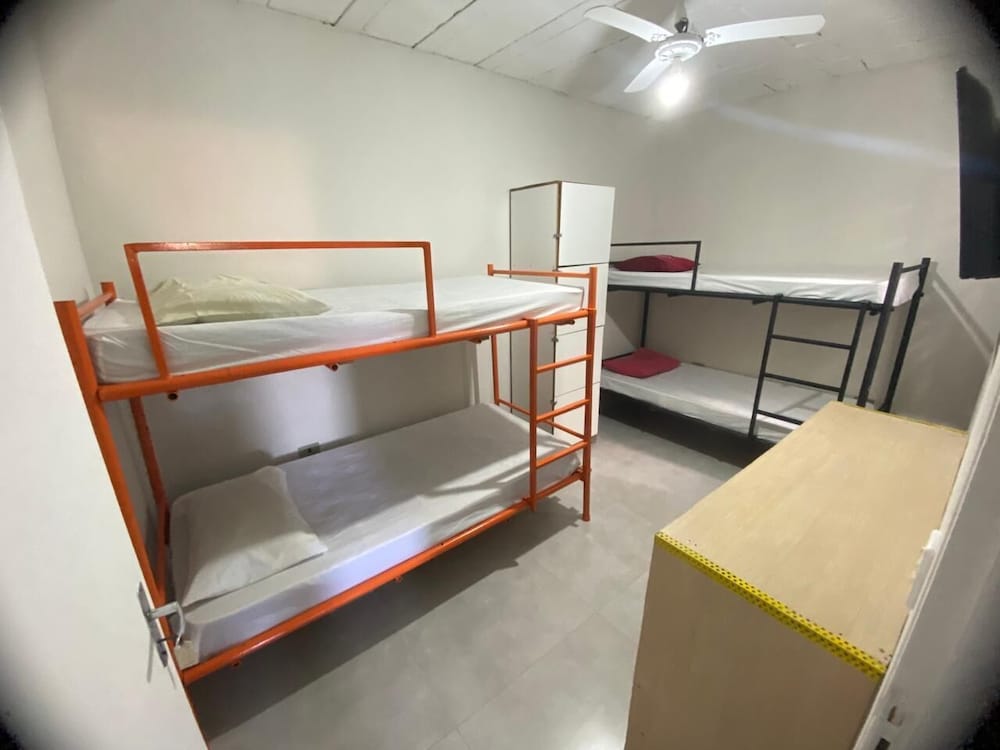 Basic Quadruple Room photo 3