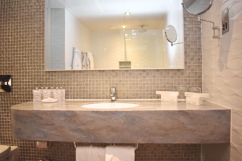 Victoria Suite - Photo 5