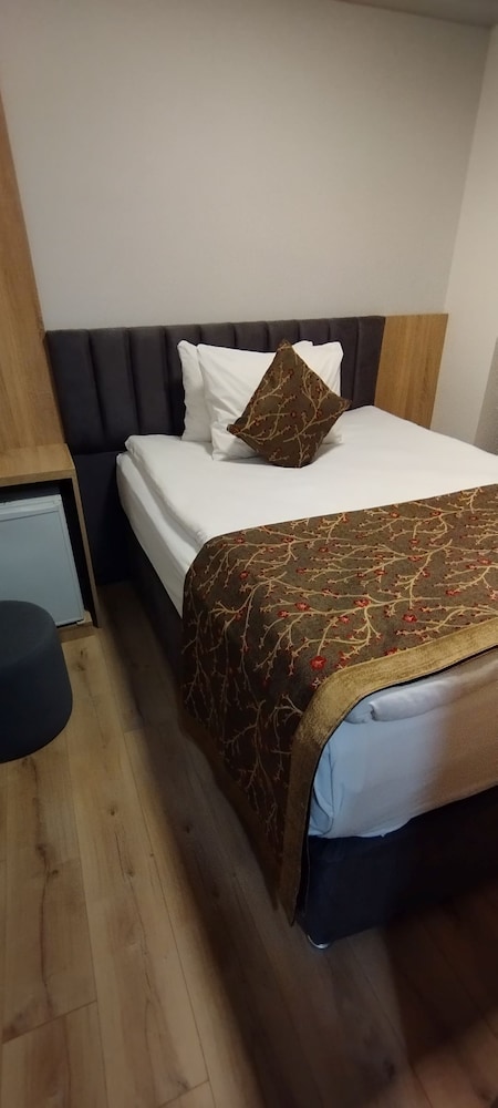 Single Room photo 2