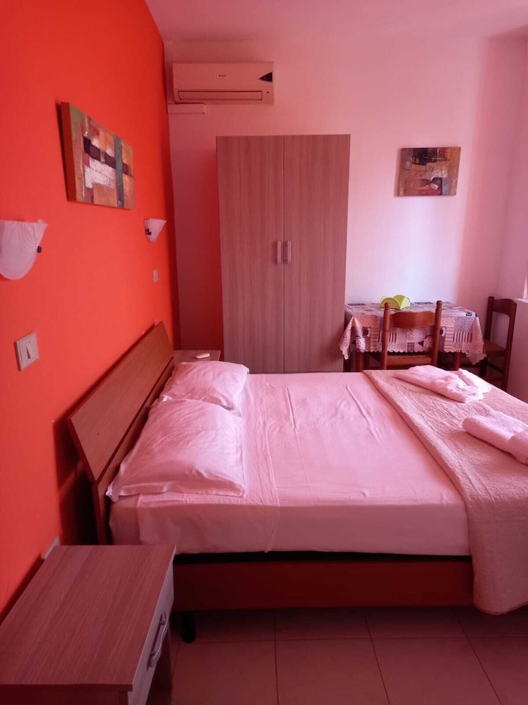 Panoramic Room, Balcony, Partial Sea View photo 1