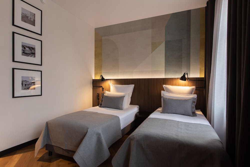 Standard Double or Twin Room photo 3