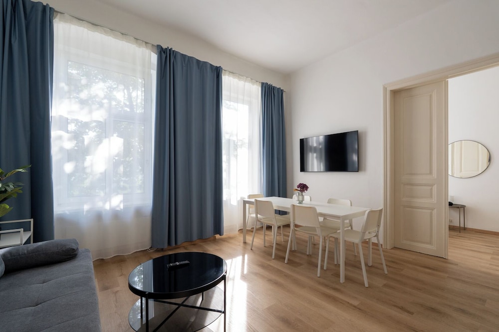 Apartment, Multiple Beds, City View