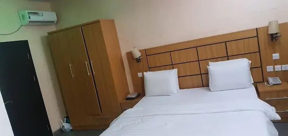 Deluxe Room, Balcony, City View
