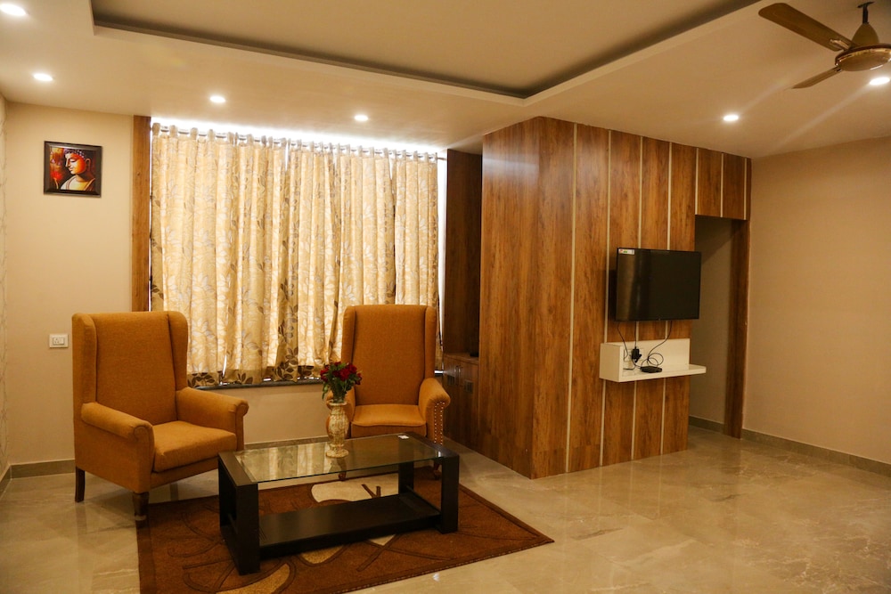 Deluxe Room - Photo 3