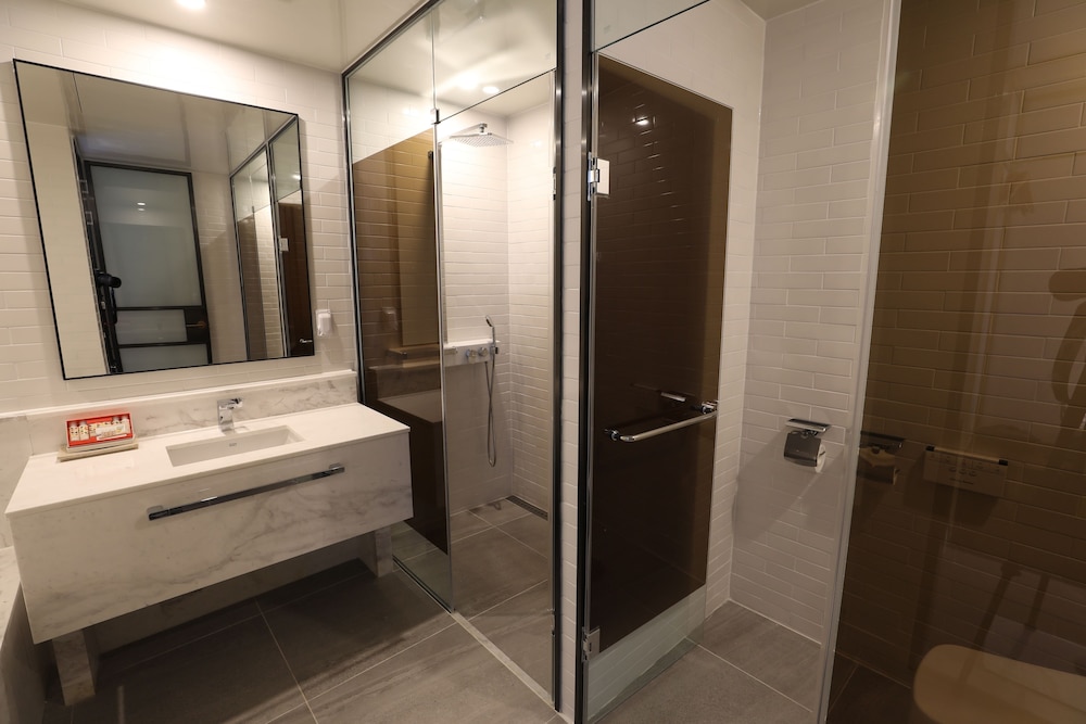 Spa Twin Room - Breakfast Included,Unlimted Starbucks Coffee Bean,OTT Available,15PM CI / 13PM CO - Photo 16