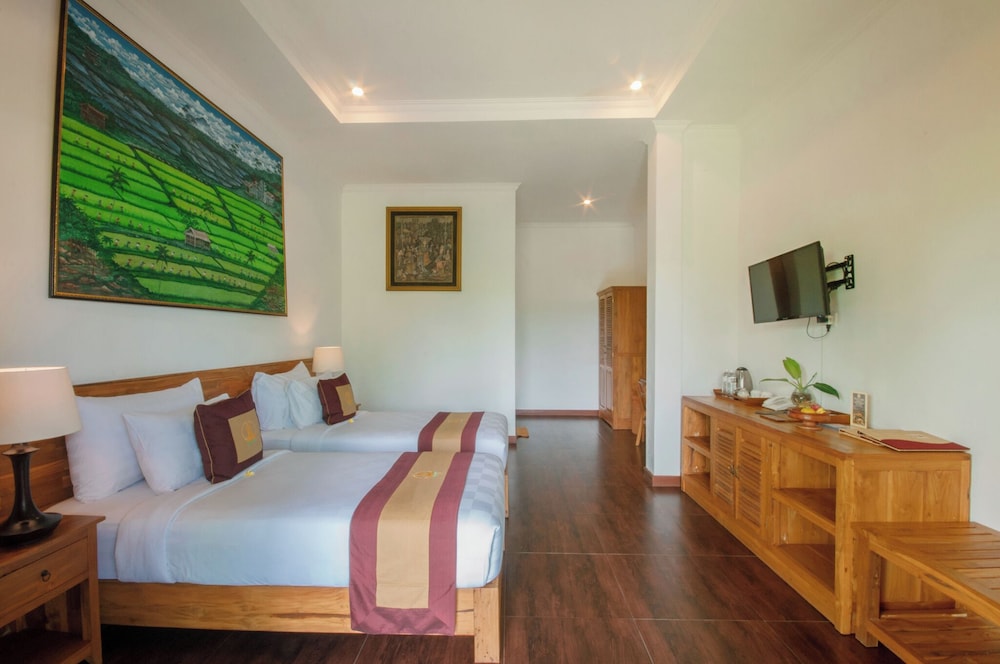 Superior Twin Room, No Windows