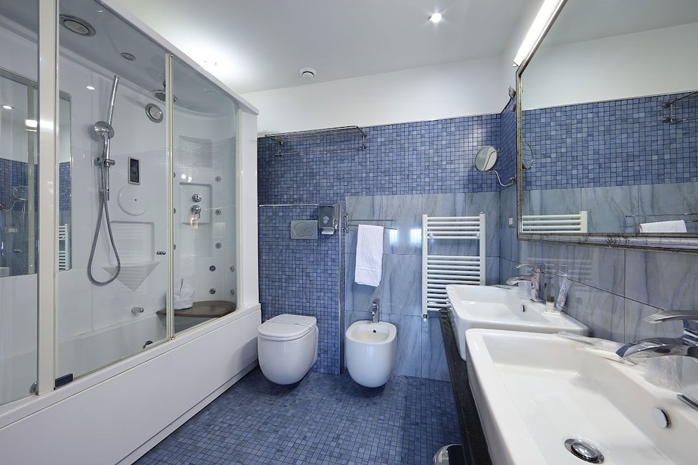 Family Quadruple Room - Photo 2