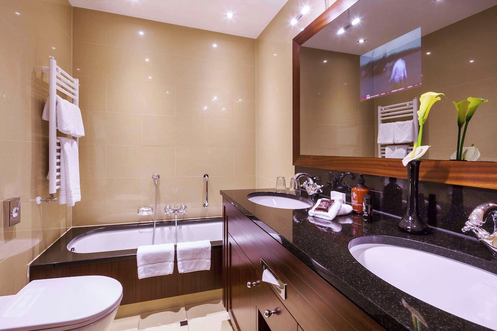 City Suite, 2 Bedrooms, Kitchenette, City View (Berlin Suite)