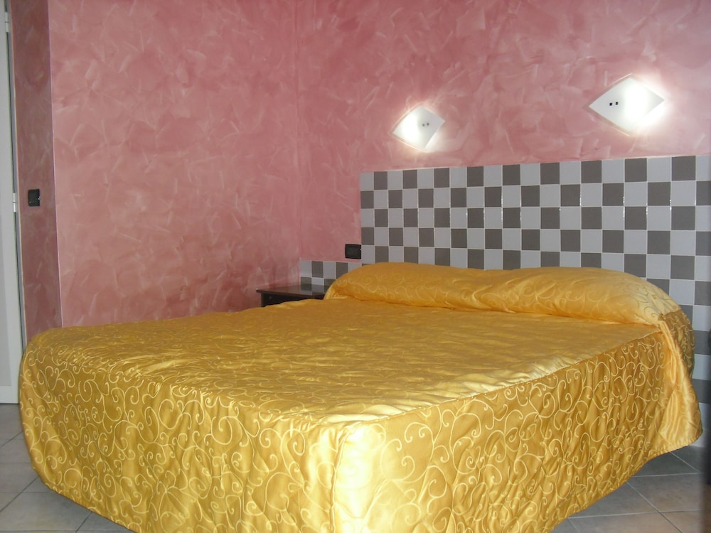 Standard Double Room, 1 Double Bed photo 2
