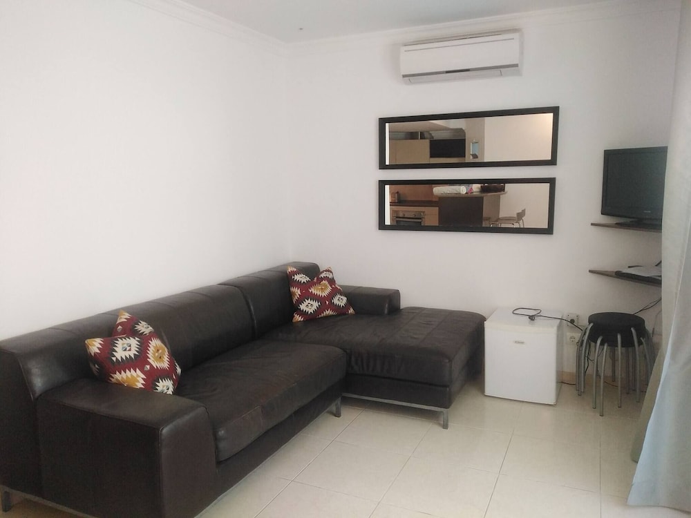 Apartamento, 2 Habitaciones, Terraza, Vista al Jardín