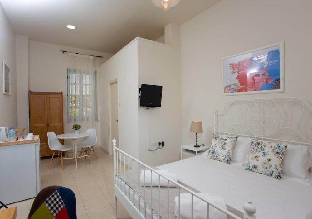 Standard Double Room, 1 Queen Bed