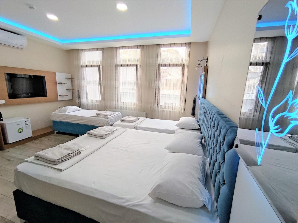 Luxury Quadruple Room photo 3