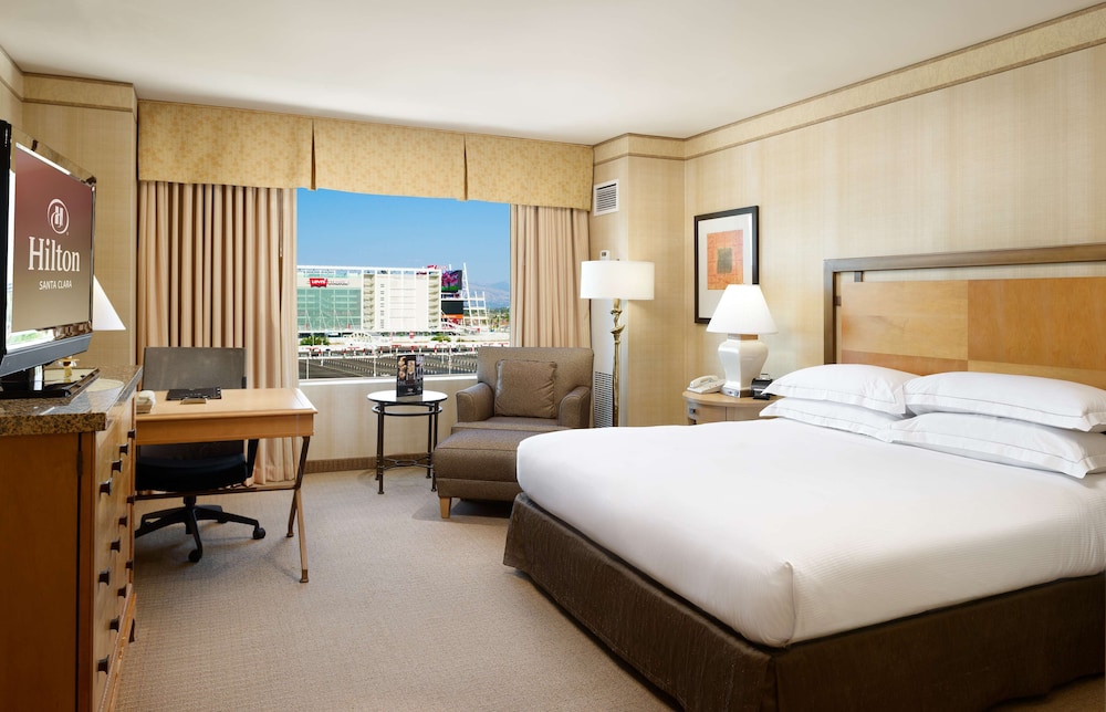 Deluxe Room, 1 King Bed