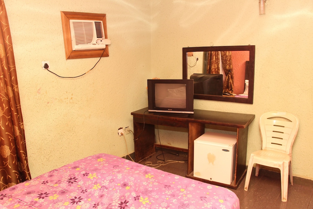 Standard Room photo 2