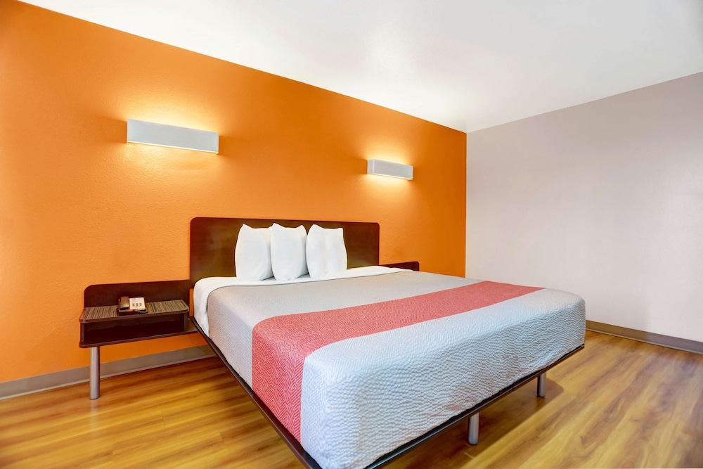 Deluxe Room, 1 King Bed, Non Smoking