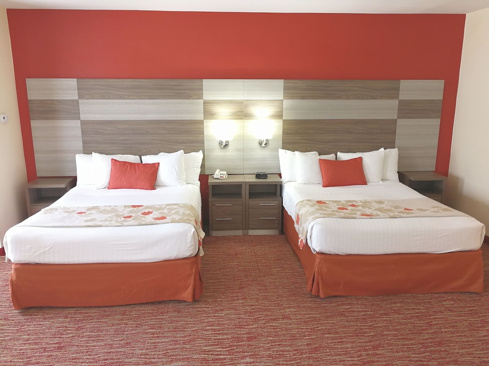 Suite, 2 Queen Beds - Photo 1